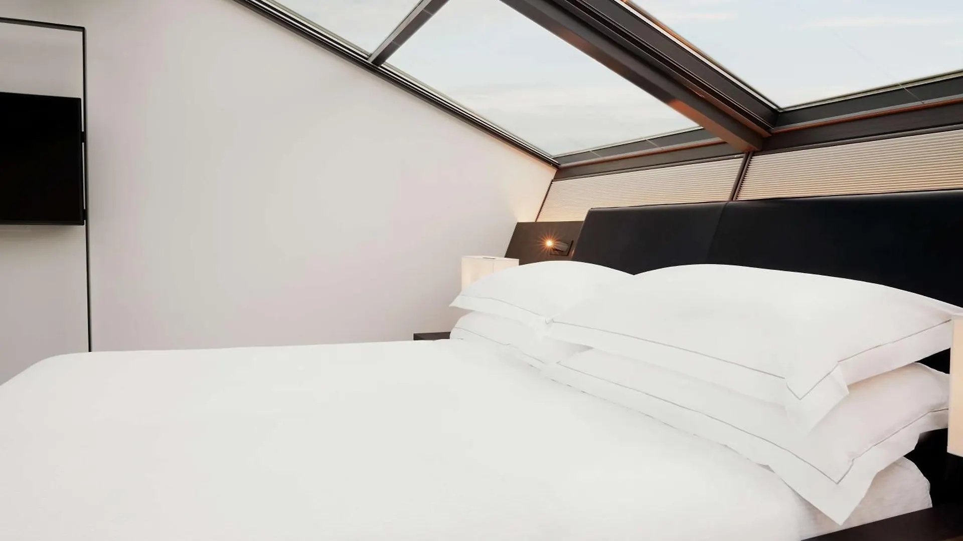Hilton Lake Côme 4*,