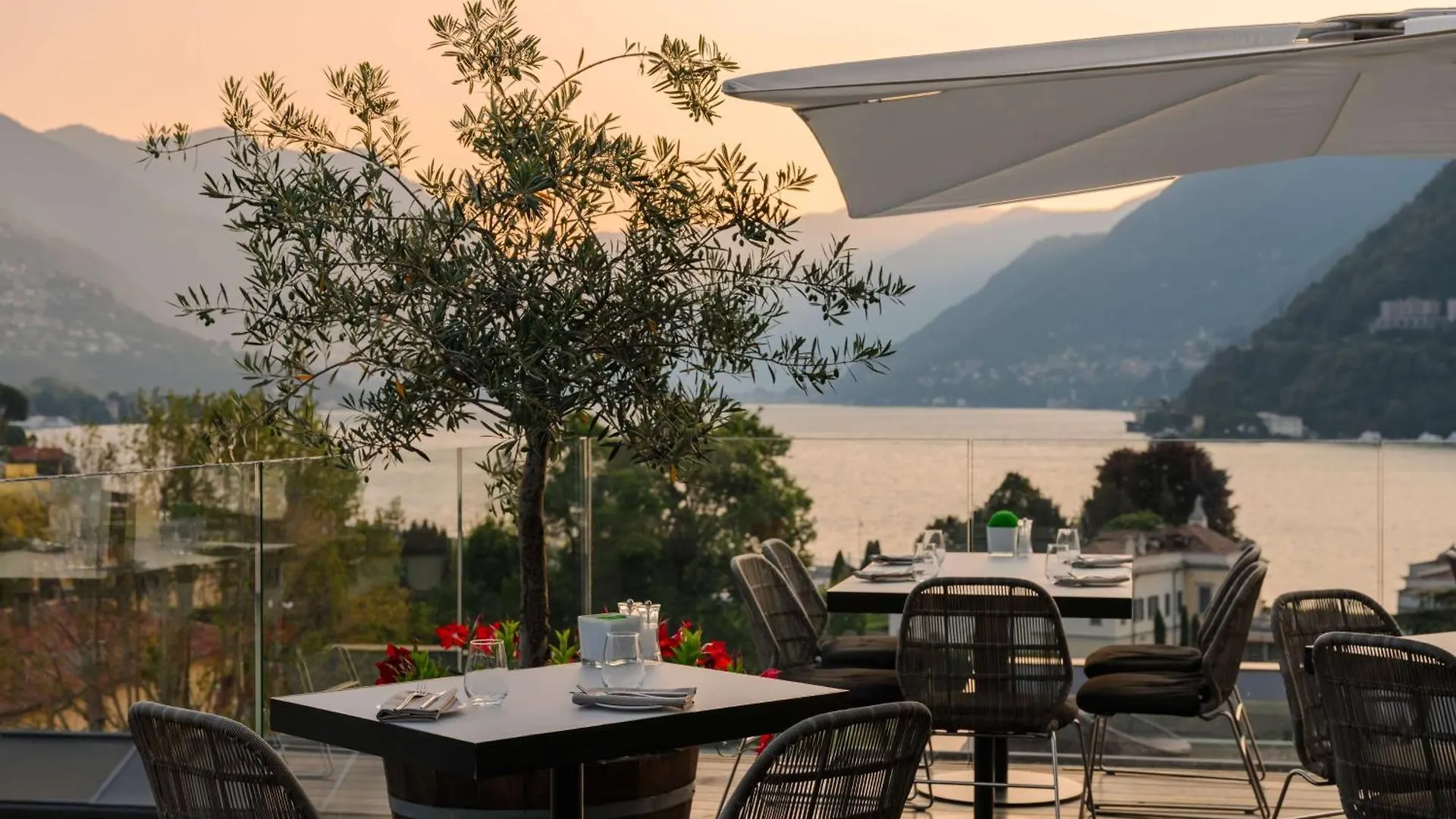 Hilton Lake Como 4*,  Italy