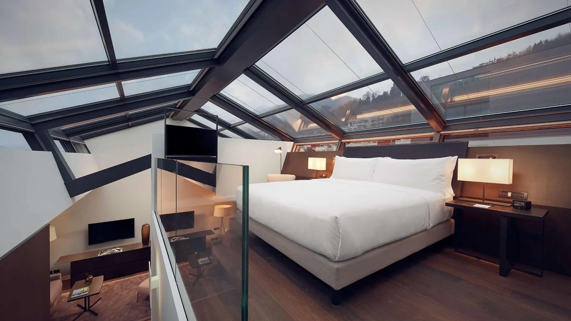 Hotel Hilton Lake Como