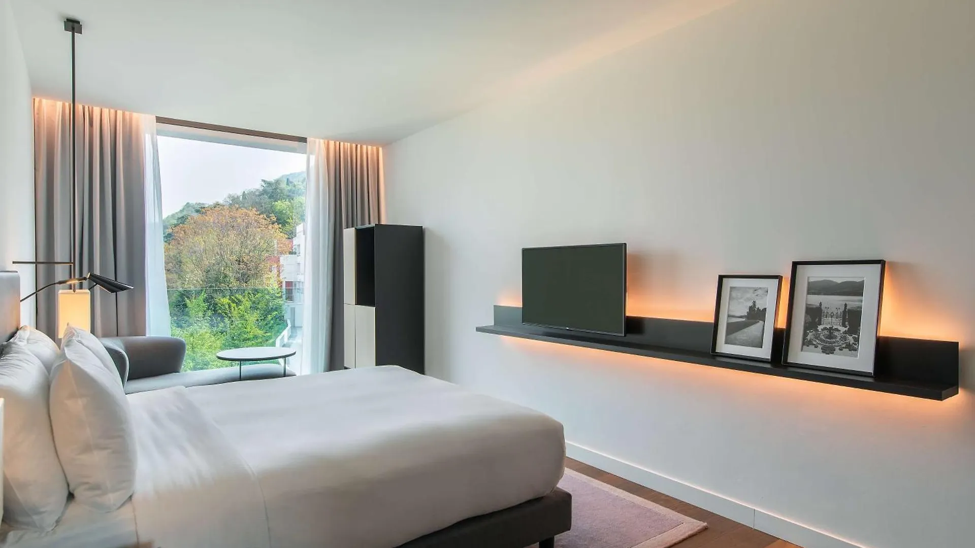 Hilton Lake Como Hotel