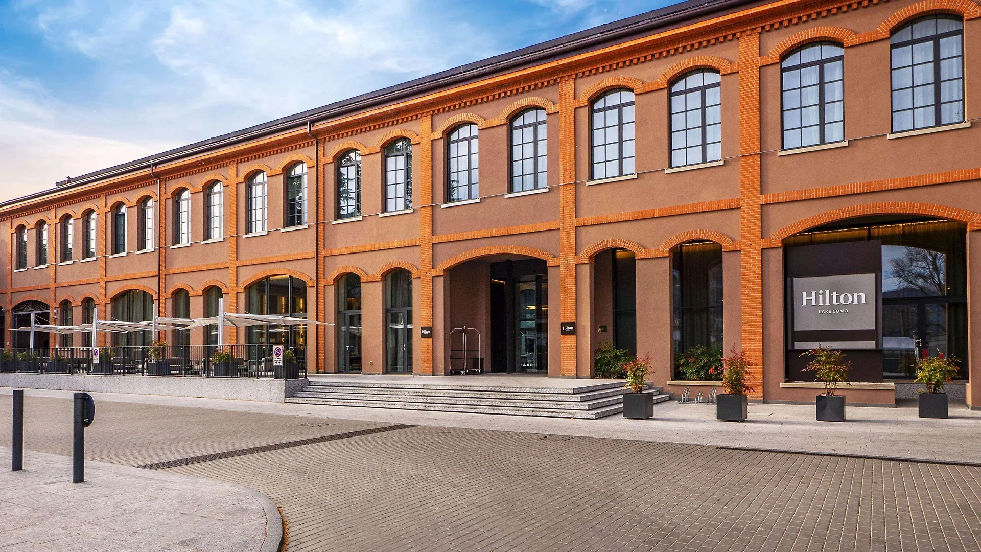 **** Hotel Hilton Lake Como Italië